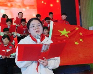 大公初中举行“缅怀先烈，诵读经典”活动