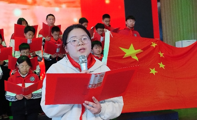 大公初中举行“缅怀先烈，诵读经典”活动